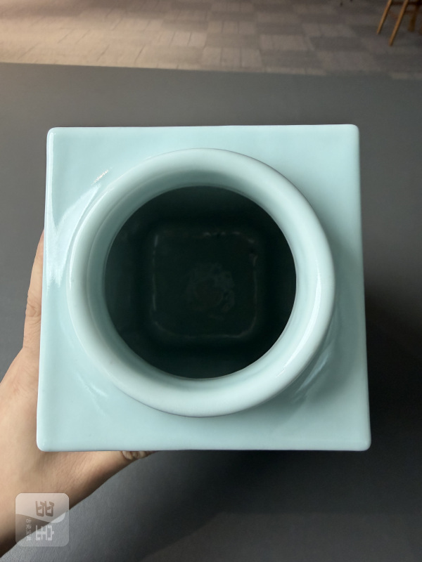 清光绪 粉青釉八卦琮式瓶 - 图7
